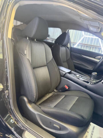 2017 Nissan Maxima
