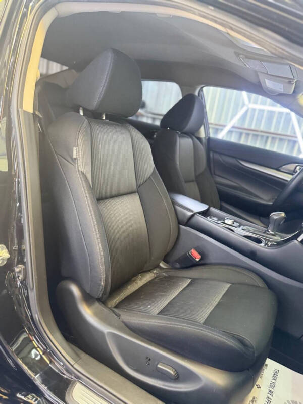 2017 Nissan Maxima