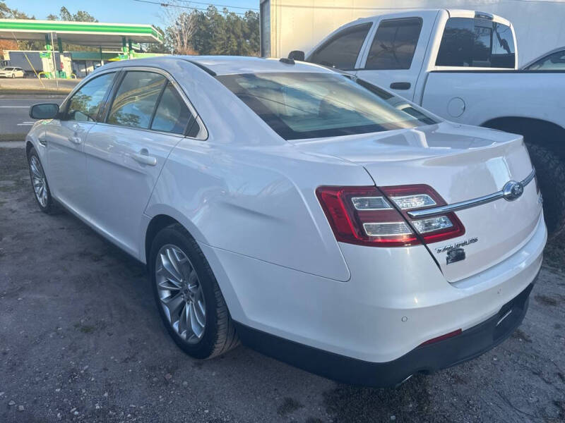 2019 Ford Taurus Limited