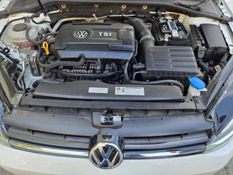 2018 Volkswagen Golf TSI S