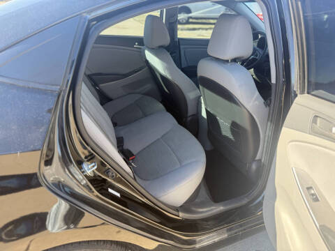 2017 Hyundai Accent SE