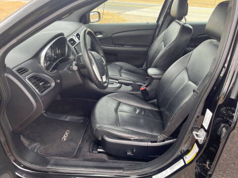 2011 Chrysler 200 Limited