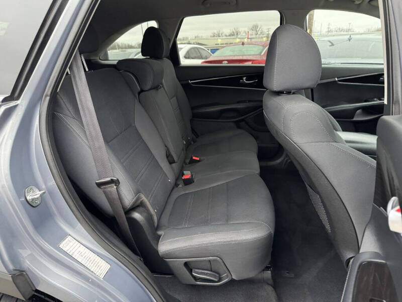 2020 Kia Sorento LX V6