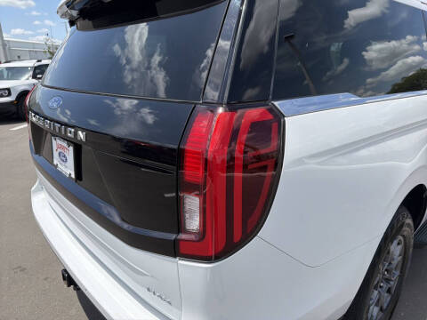 2025 Ford Expedition MAX Active