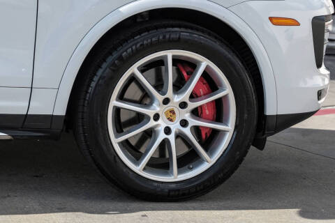 2016 Porsche Cayenne Turbo
