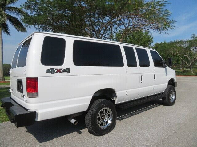 2014 Ford E-Series E-350 SD XLT