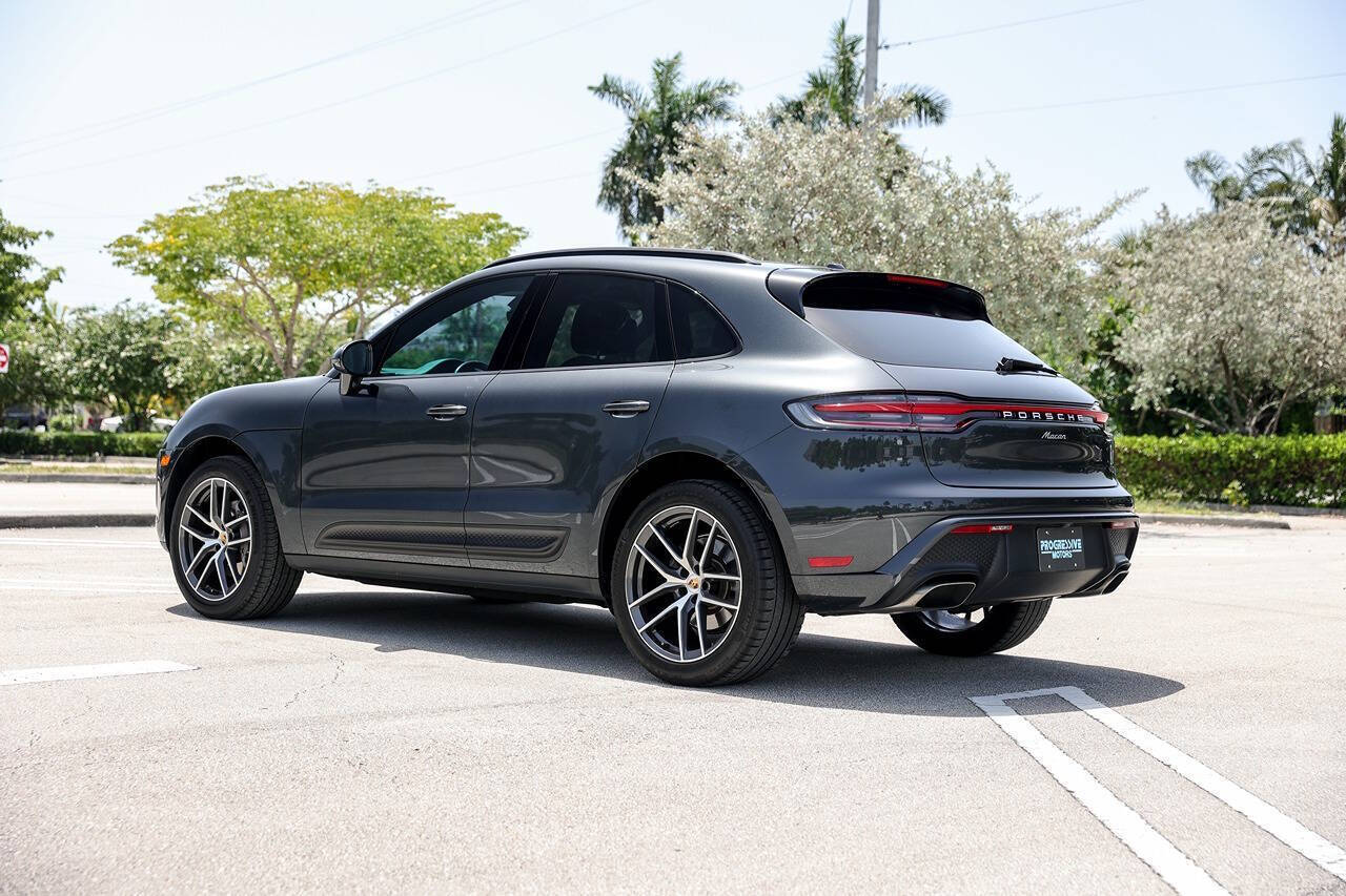 2022 Porsche Macan 6