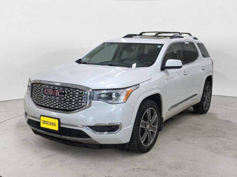 2017 GMC Acadia Denali Photo