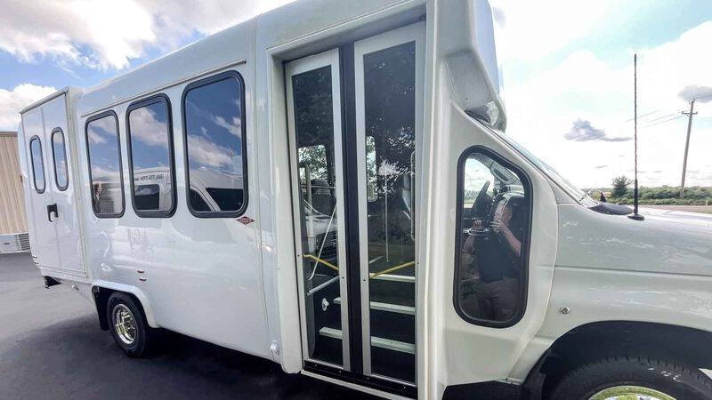 2024 Ford E-Series Cutaway Base's photo