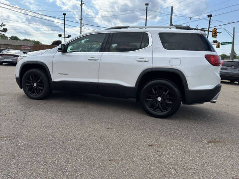 2017 GMC Acadia SLT-1