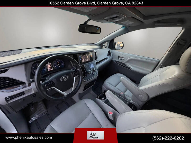 2015 Toyota Sienna