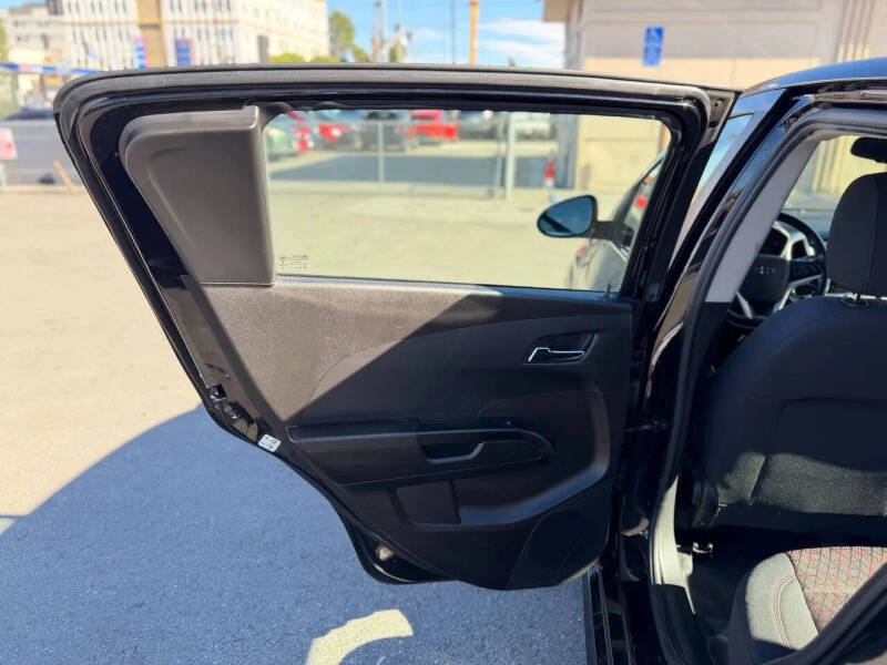 2019 Chevrolet Sonic LT Auto