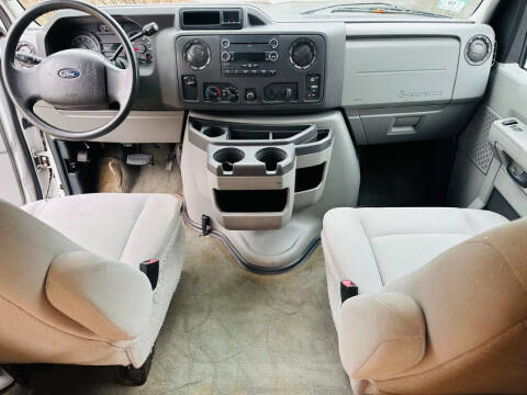 2012 Ford E-Series E-350 SD