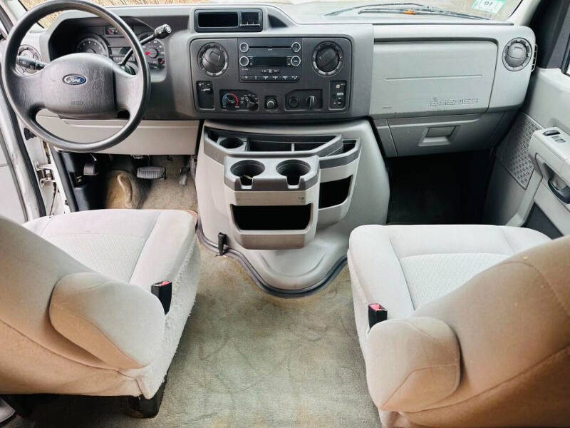 2012 Ford E-Series E-350 SD