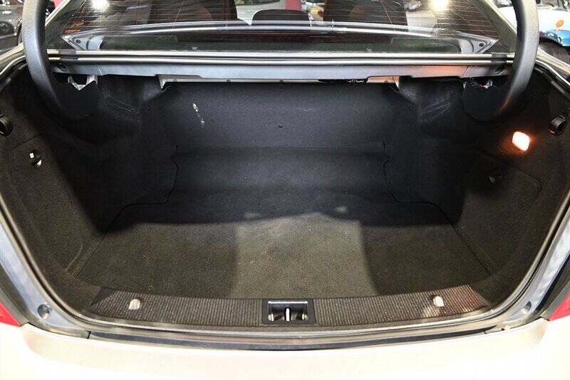 2009 Mercedes-Benz C-Class 30