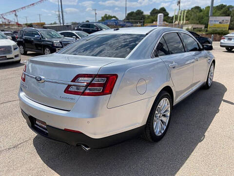 2017 Ford Taurus Limited