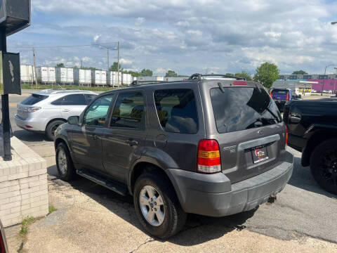2005 Ford Escape XLT