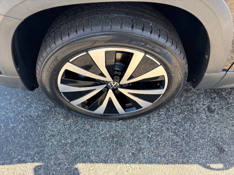 2022 Volkswagen Taos SE