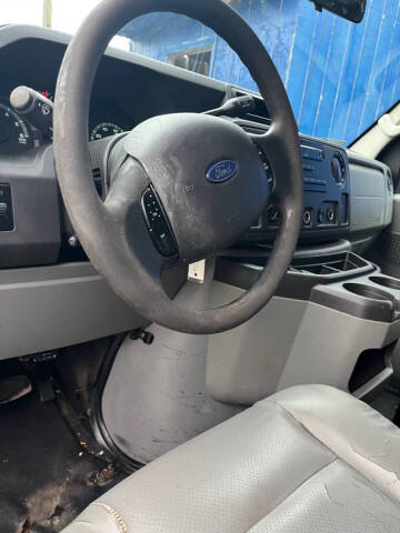 2011 Ford E-Series E-250