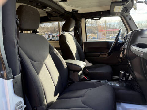 2017 Jeep Wrangler Willys Wheeler W