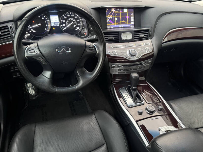 2013 Infiniti M37