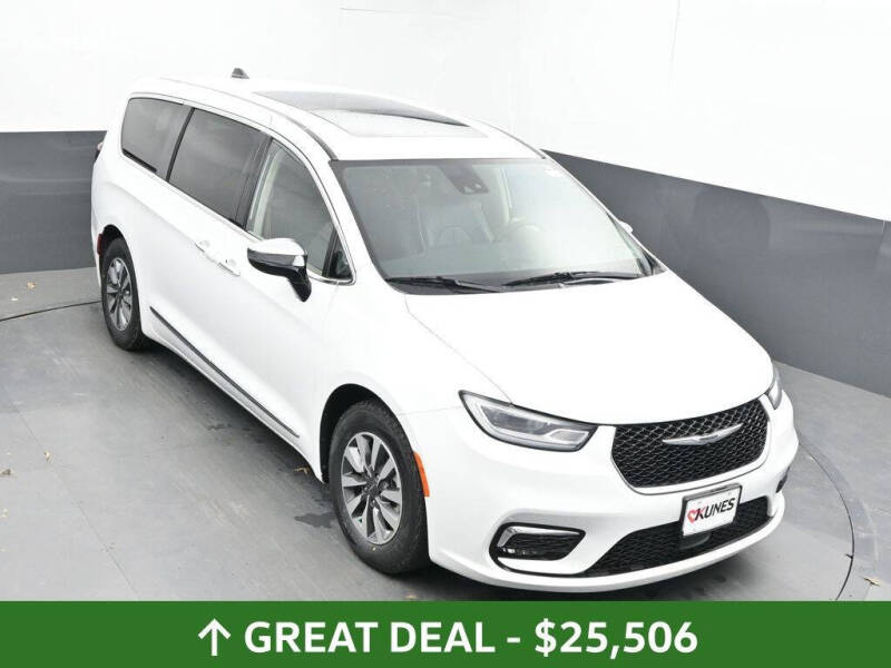 2023 Chrysler Pacifica Plug-In Hybrid Limited