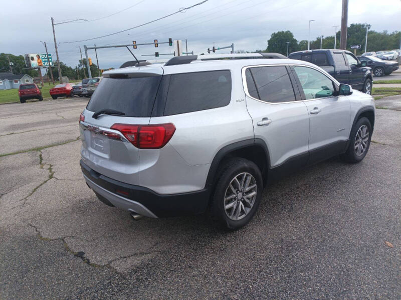 2017 GMC Acadia SLE-2