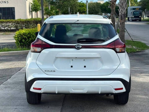 2024 Nissan Kicks S