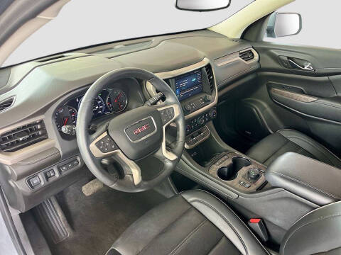 2022 GMC Acadia Denali