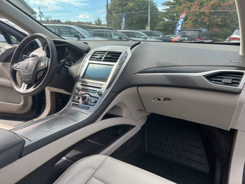 2017 Lincoln MKZ Select