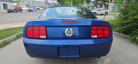 2008 Ford Mustang V6 Deluxe