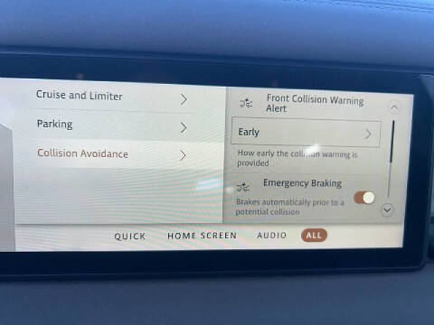 2020 Land Rover Defender 110 SE