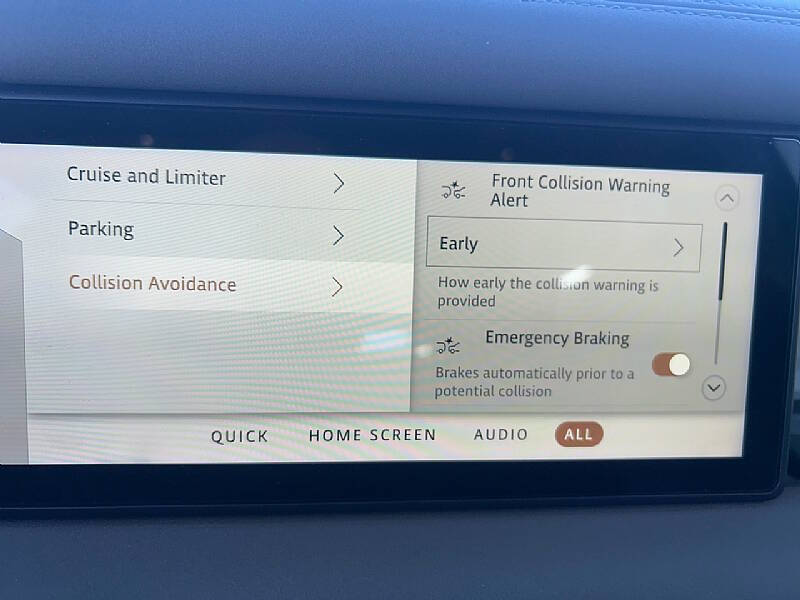 2020 Land Rover Defender 110 SE