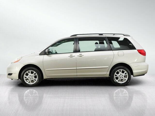 2006 Toyota Sienna LE 7 Passenger