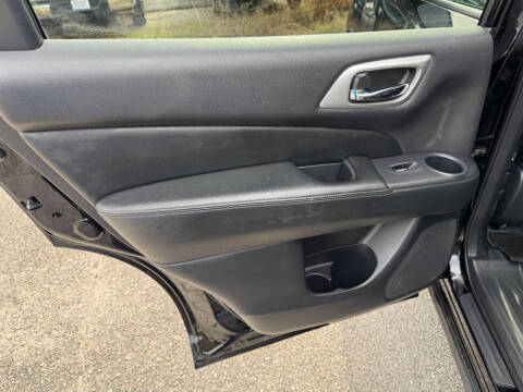 2018 Nissan Pathfinder SL