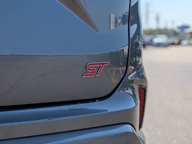 2022 Ford Edge ST