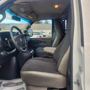 2024 Chevrolet Express 2500