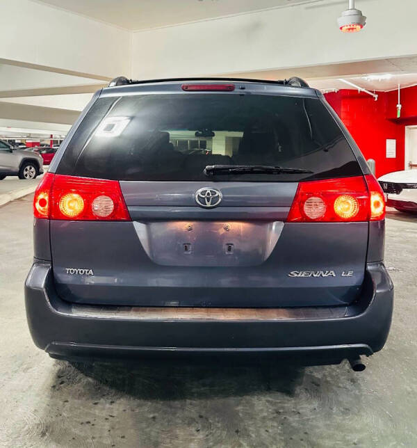 2007 Toyota Sienna LE 7-Passenger