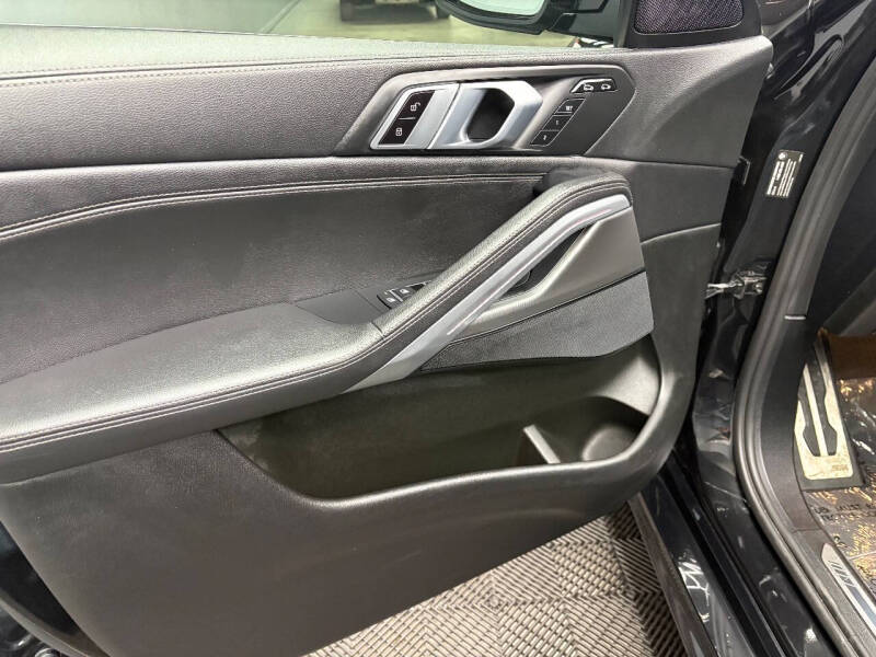 2021 BMW X6 sDrive40i