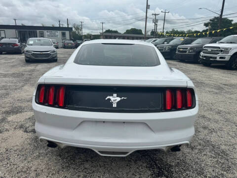 2015 Ford Mustang V6