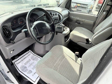 2001 Ford E-Series