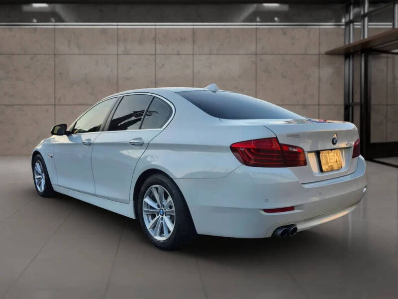 2016 BMW 5 Series 528i