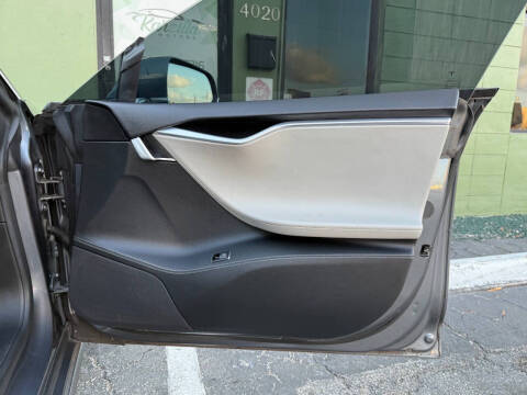 2014 Tesla Model S P85