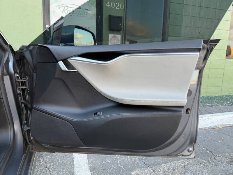 2014 Tesla Model S P85