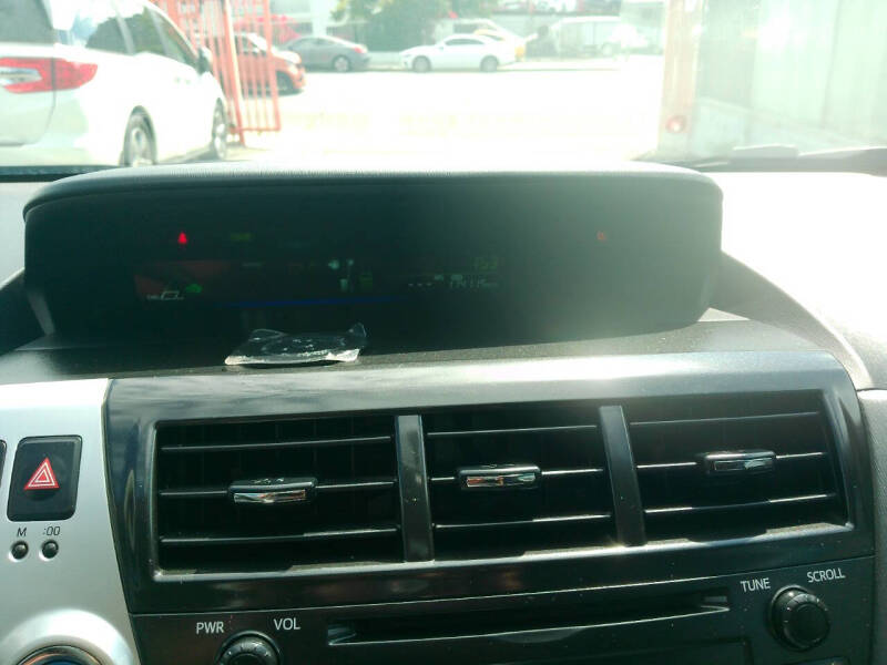 2014 Toyota Prius v Three