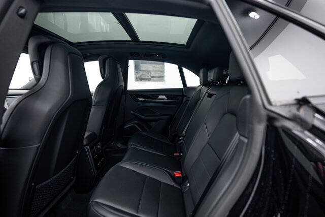 2026 Porsche Macan 4 Electric