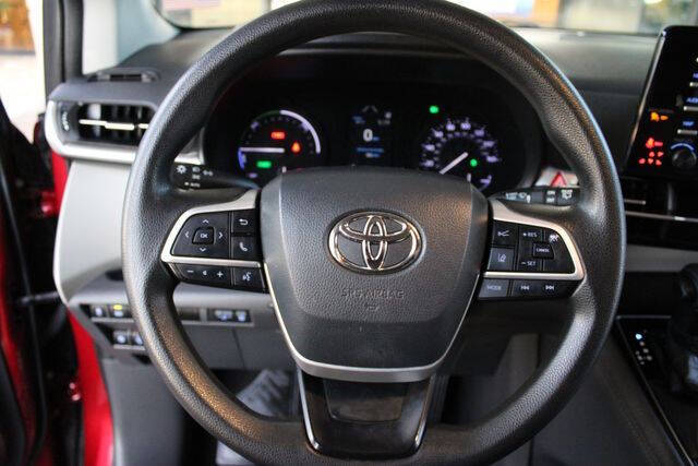 2021 Toyota Sienna LE 8-Passenger