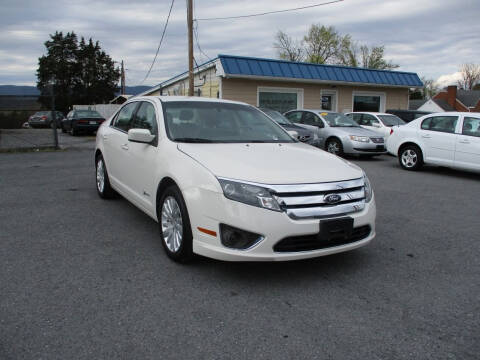 2011 Ford Fusion Hybrid for sale at Supermax Autos in Strasburg VA