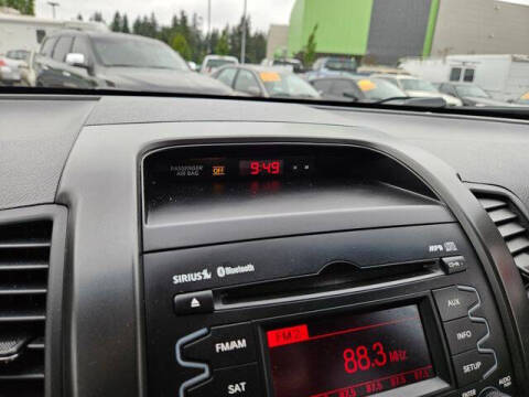 2011 Kia Sorento LX