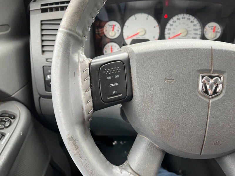 2006 Dodge Ram 2500 Pickup SLT photo 40